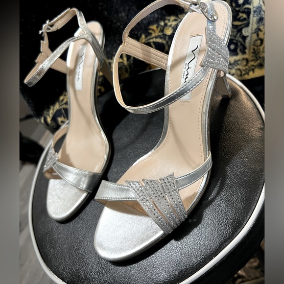 Nina silver heels - Picture 1 of 6